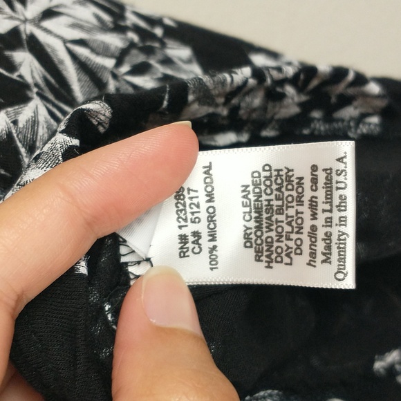 Lauren Moshi Top Womens XS Black White Diamonds Graphic Swing Short Sleeve Shirt - Picture 12 of 12